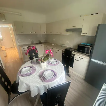 Apartment Einfamillienhaus *