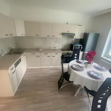 Apartment Einfamillienhaus Rustenfeld