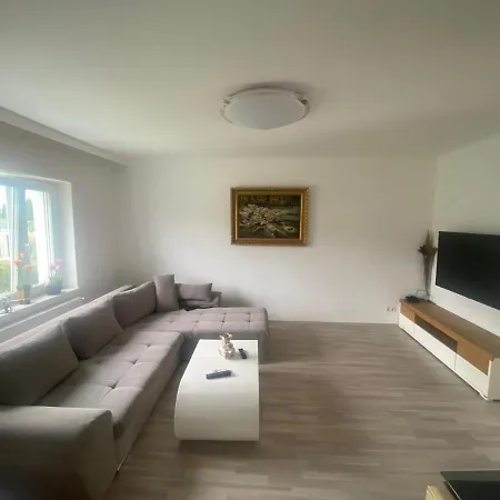 Einfamillienhaus *